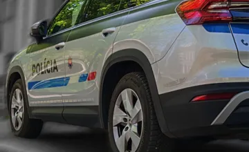 Pokus o vraždu v Trebišove: Muž utrpel vážne zranenia, bodná rana minula srdce len o vlások