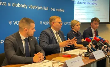 Ombudsman žiada poslancov, aby riešili situáciu v ambulanciách. Pacienti na východe často netušia, za čo platia