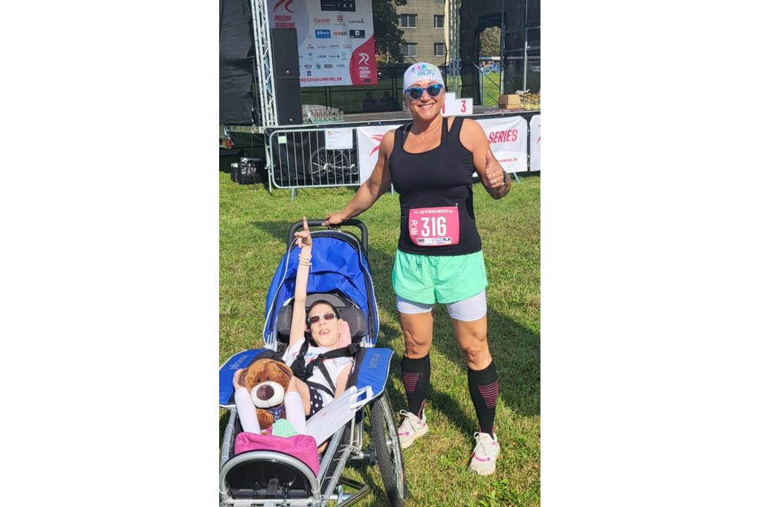 FOTO: Ťažko zdravotne postihnutá Katka zdoláva so svojou mamou Ľubkou bežecké výzvy, foto 41