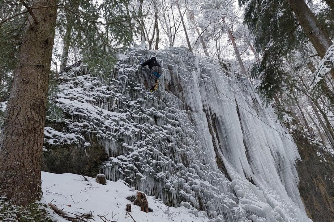 FOTO: Lezenie po ľadovej stene v Zádielskej doline, foto 1