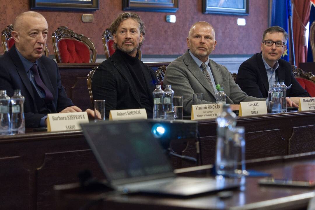 FOTO: Vedenie mesta sa stretlo s predstaviteľmi spoločnosti Nexer Group, foto 5