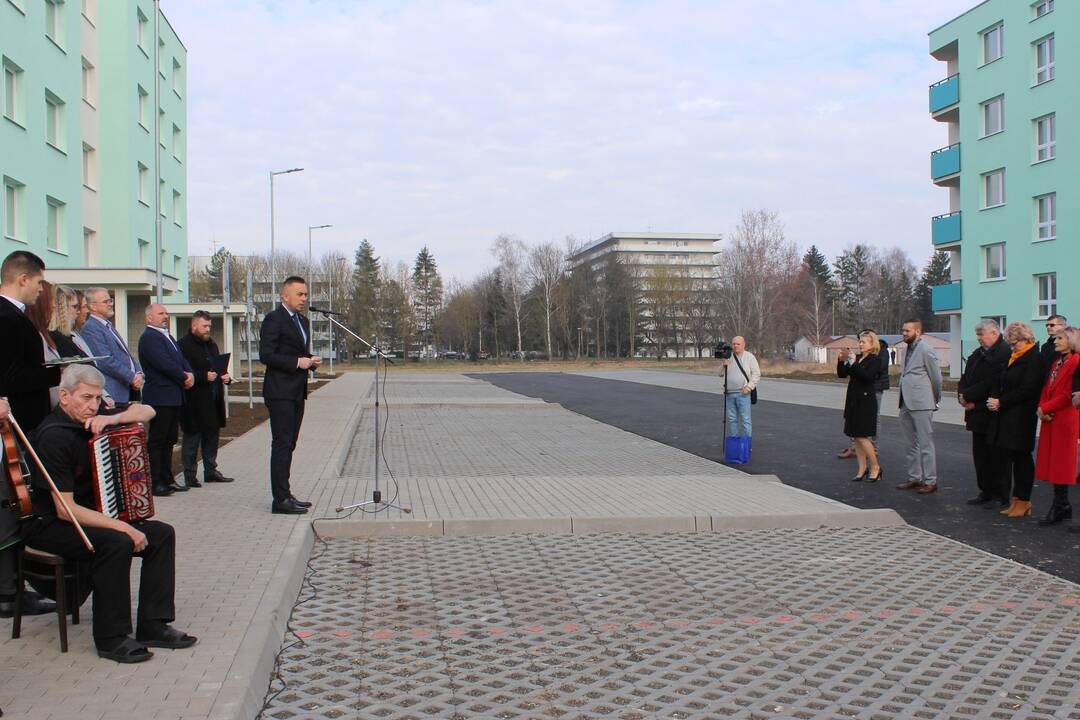FOTO: V Trebišove postavili nové nájomné byty, foto 3