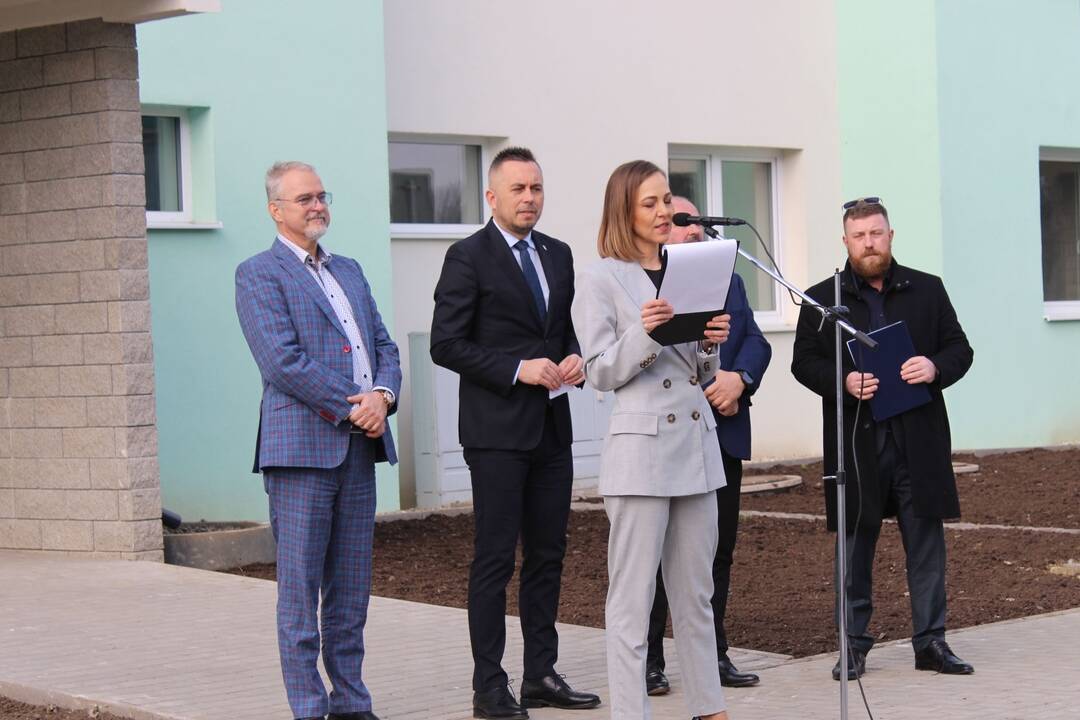 FOTO: V Trebišove postavili nové nájomné byty, foto 31