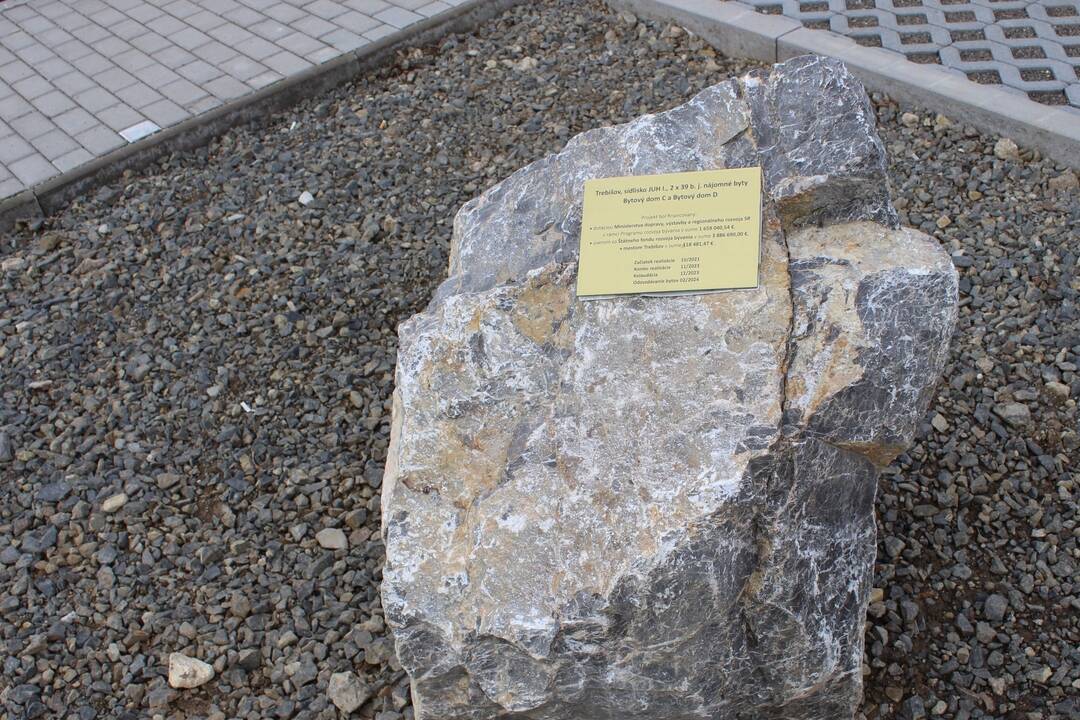 FOTO: V Trebišove postavili nové nájomné byty, foto 21