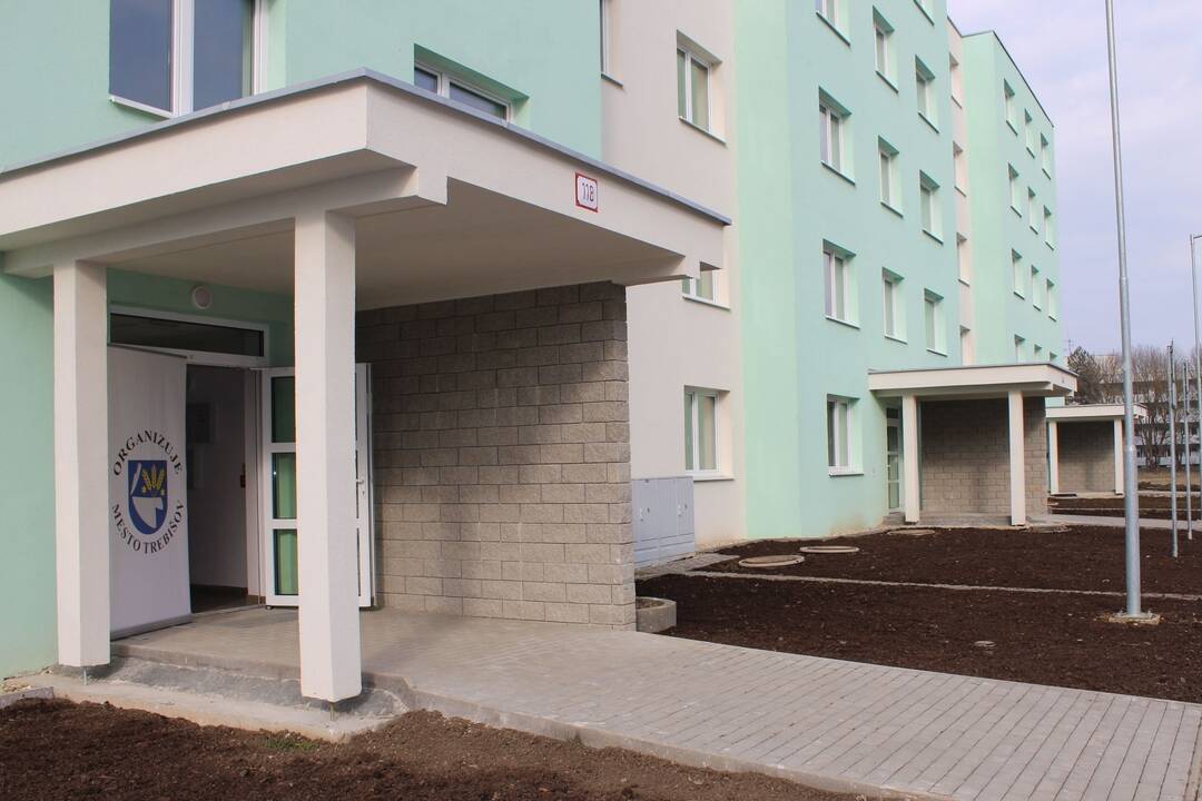 FOTO: V Trebišove postavili nové nájomné byty, foto 2