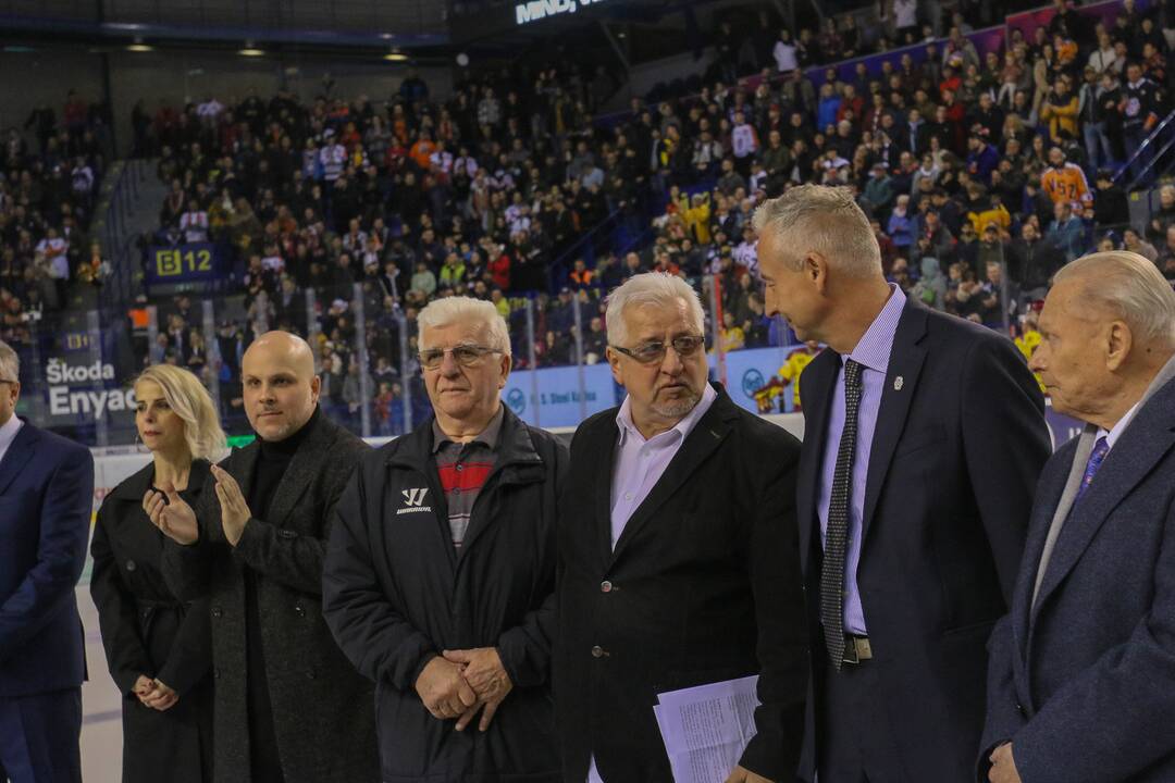 FOTO: Bratov Lukáčovcov uviedli do Siene slávy, foto 4