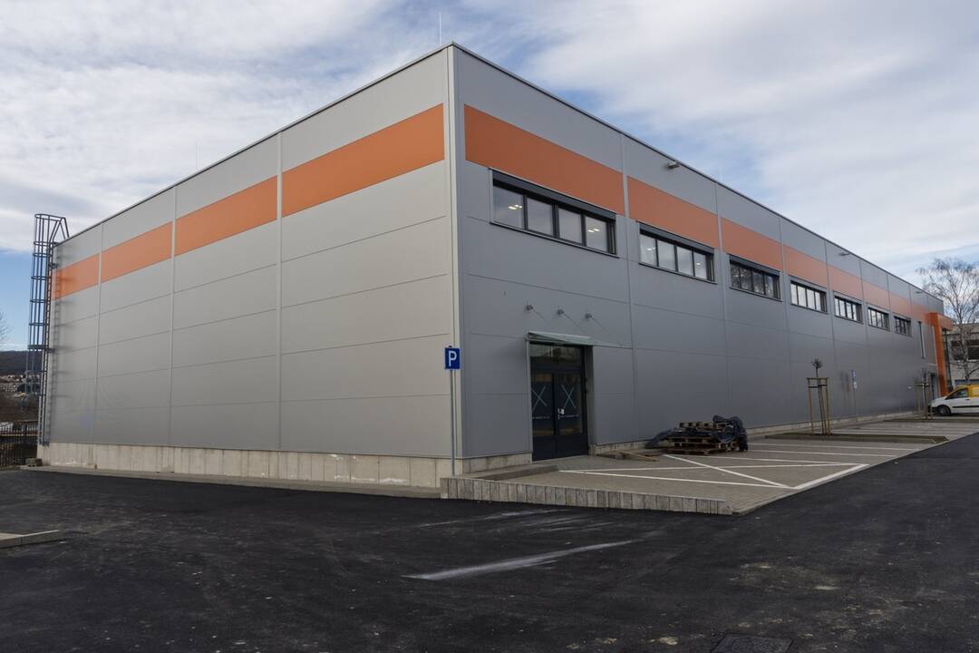 FOTO: Nová športová hala na Základnej a materskej škole Železiarskej 4 v Košiciach, foto 37