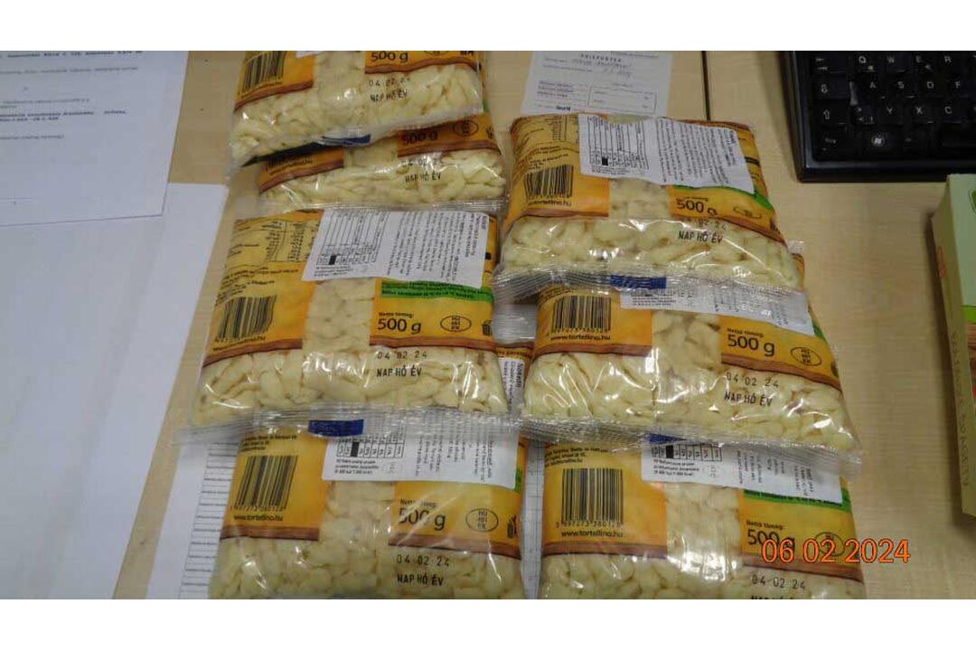 FOTO: Pleseň, exkrementy od hlodavcov aj potraviny po záruke. Toto sú najčastejšie nedostatky prevádzok, foto 6