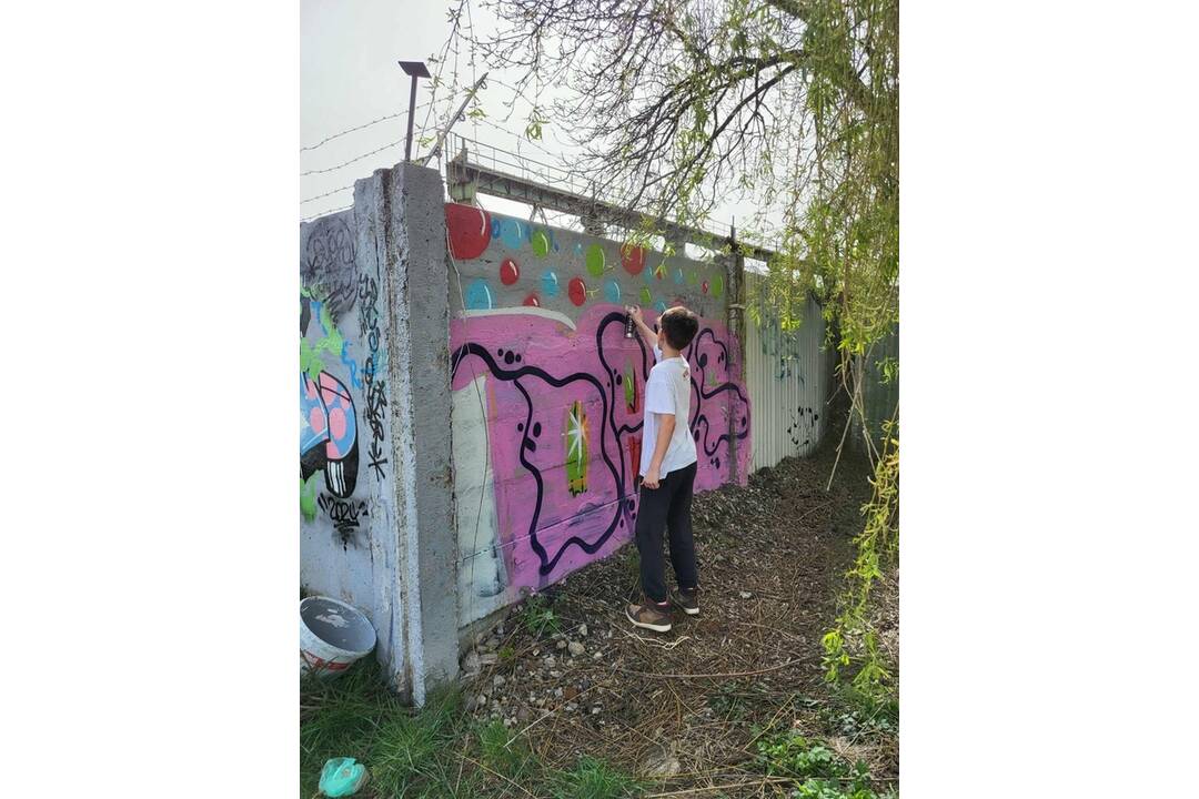 FOTO: Na Juhu vznikla ďalšia graffiti stena, foto 18
