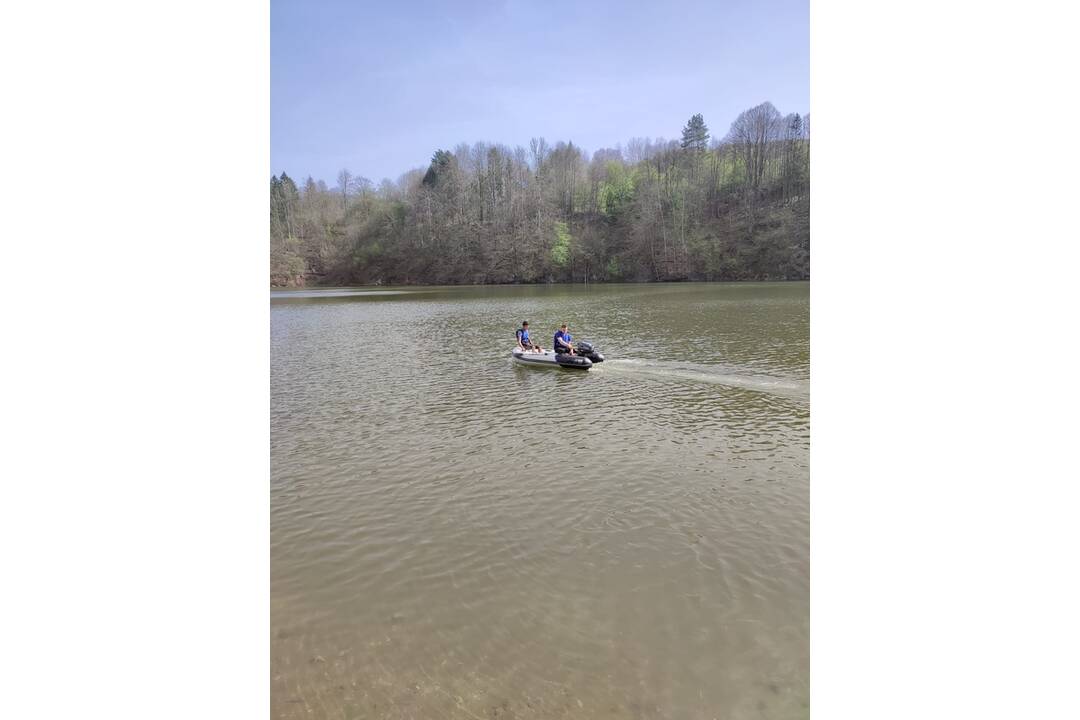 FOTO: Žalostný stav brehov vodnej nádrže Ružín, foto 9