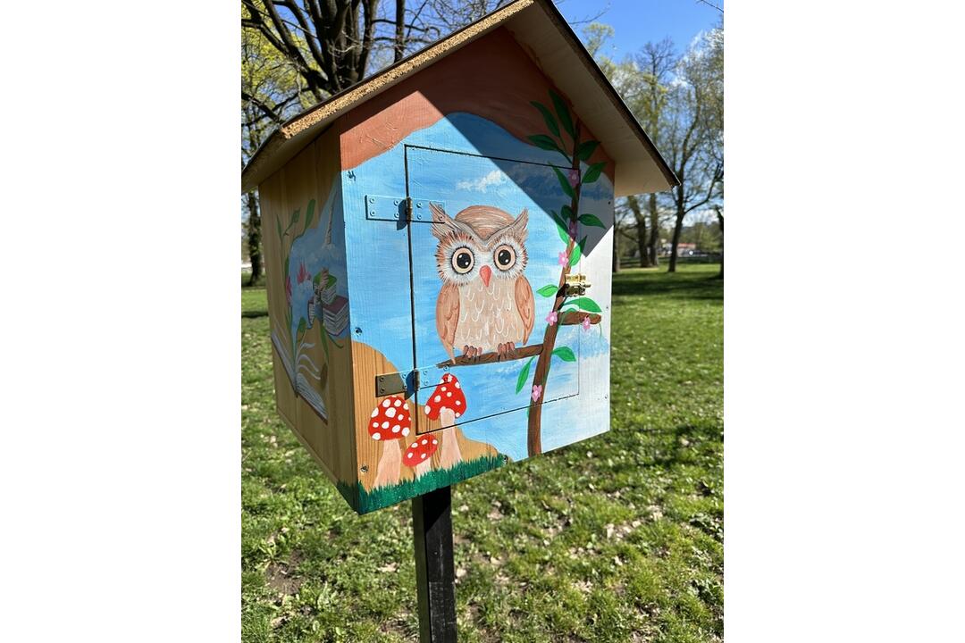 FOTO: Nové knižné búdky v Michalovciach, foto 1