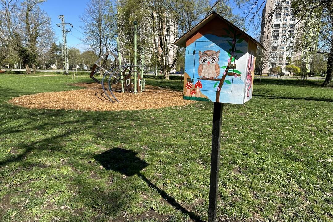 FOTO: V Michalovciach pribudli pestrofarebné knihobúdky, foto 4