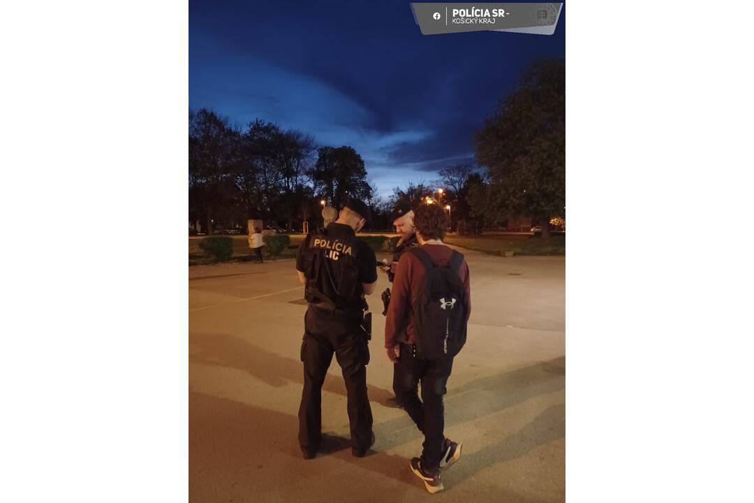 FOTO: Košickí policajti zamierili s kontrolami na železnice, foto 1