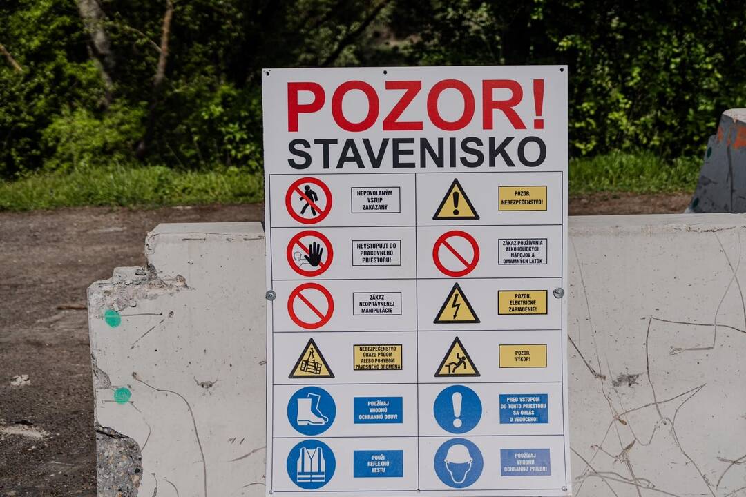 FOTO: Práce na moste vo Vojanoch, foto 1