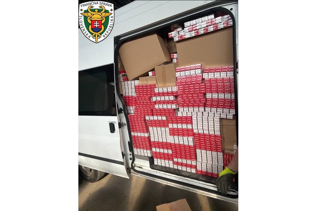 FOTO: Michalovskí colníci zaistili tovar za viac ako dva milióny eur, foto 1