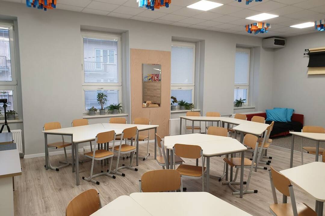 FOTO: Žiaci z Michalovies sa učia v triedach budúcnosti, foto 8