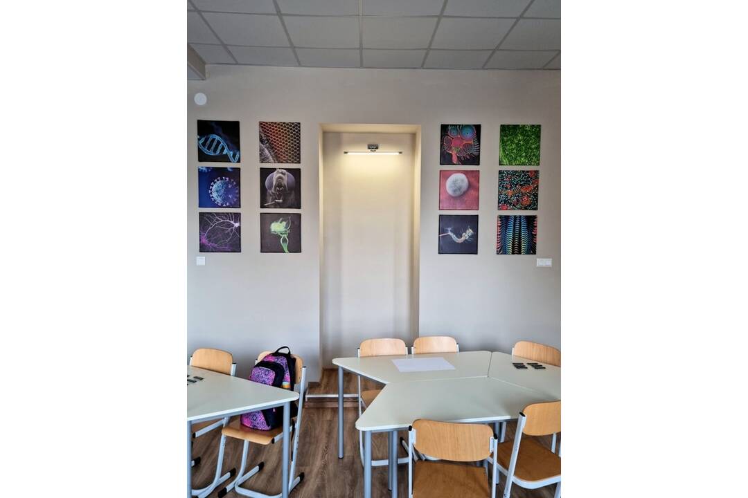 FOTO: Žiaci z Michalovies sa učia v triedach budúcnosti, foto 15