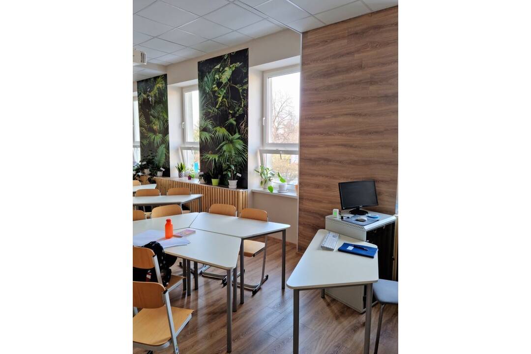 FOTO: Žiaci z Michalovies sa učia v triedach budúcnosti, foto 17