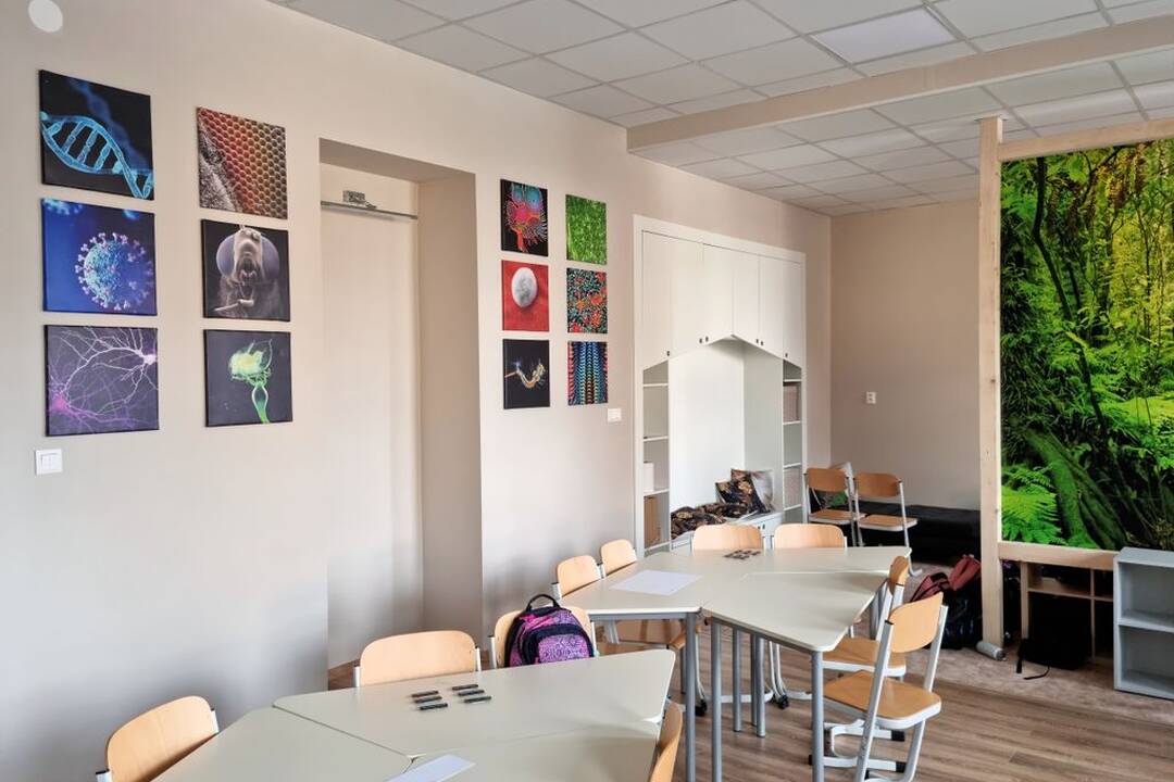 FOTO: Žiaci z Michalovies sa učia v triedach budúcnosti, foto 18