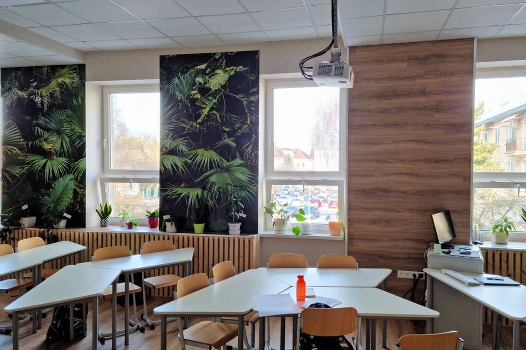 FOTO: Žiaci z Michalovies sa učia v triedach budúcnosti, foto 19