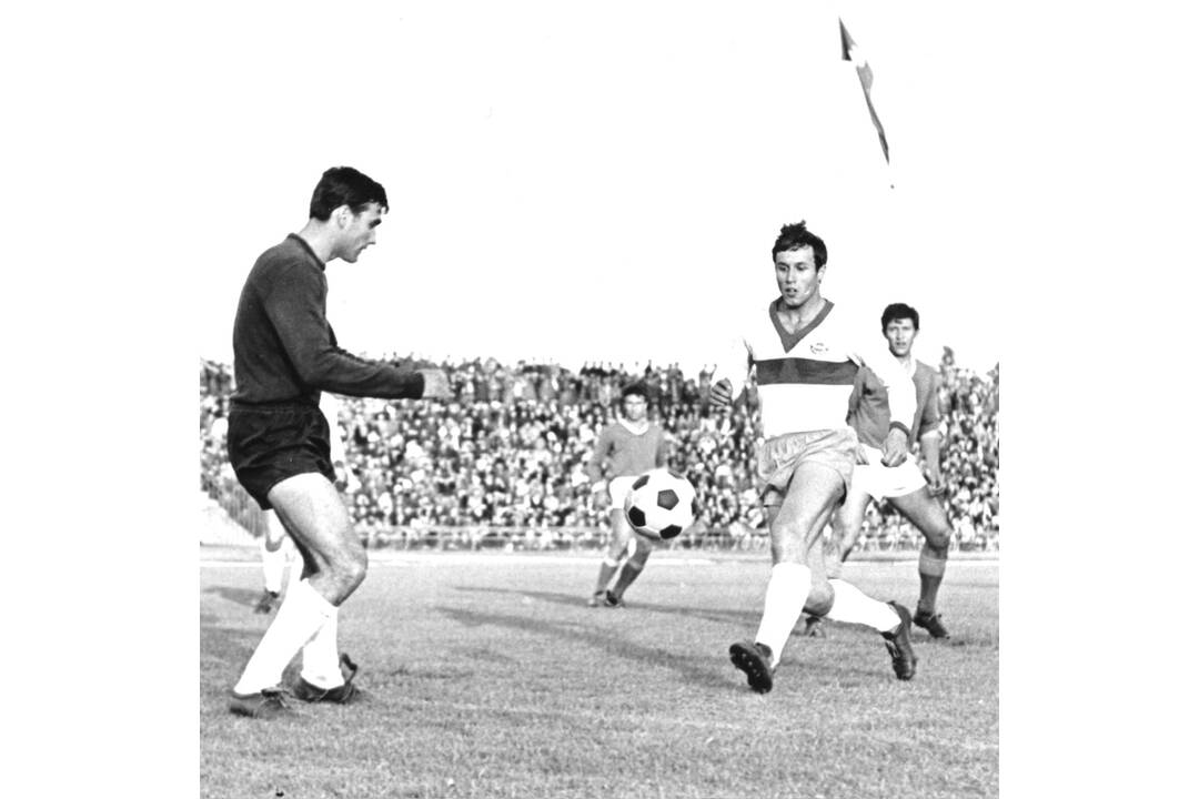 FOTO: Anton Flešár dlhé roky obliekal dres FC Lokomotíva Košice, foto 3