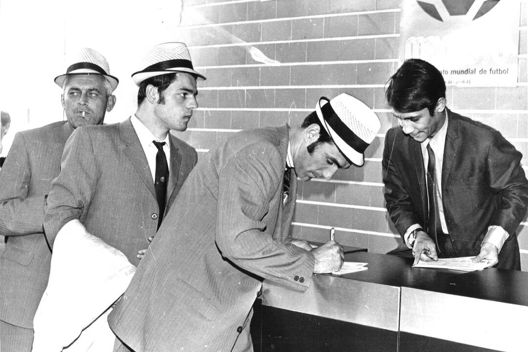 FOTO: Anton Flešár dlhé roky obliekal dres FC Lokomotíva Košice, foto 4