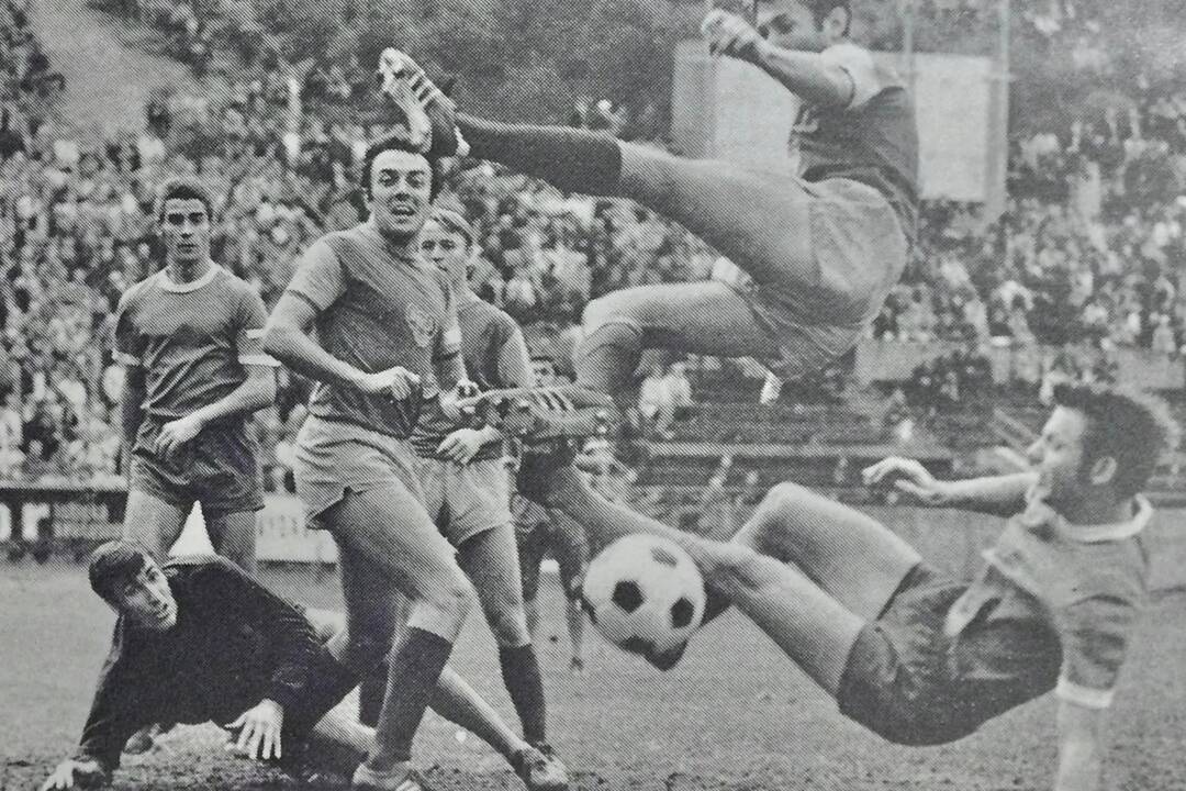 FOTO: Anton Flešár dlhé roky obliekal dres FC Lokomotíva Košice, foto 7