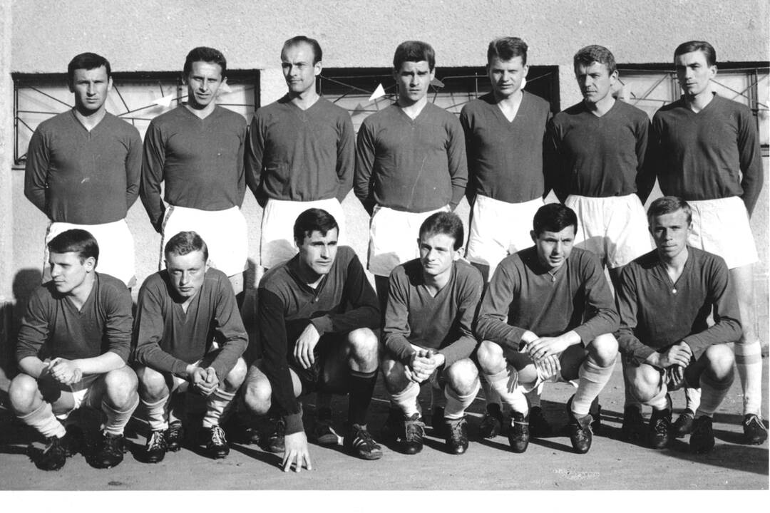 FOTO: Anton Flešár dlhé roky obliekal dres FC Lokomotíva Košice, foto 9