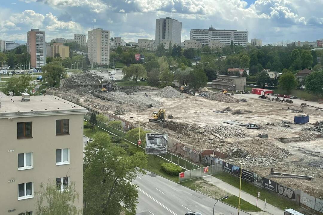 FOTO: Búracie práce v areáli bývalých Východoslovenských tlačiarní, foto 2
