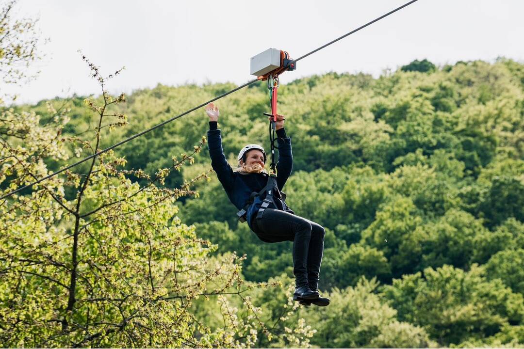 FOTO: V Košickom kraji otvorili lanovú dráhu Zipline Gombasek, foto 19