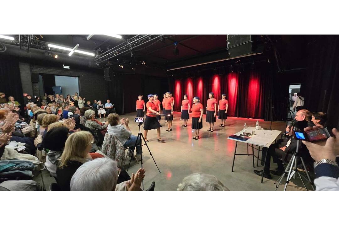 FOTO: Vystúpenia košických seniorov na Seniorskej hviezde Jar 2024, foto 26