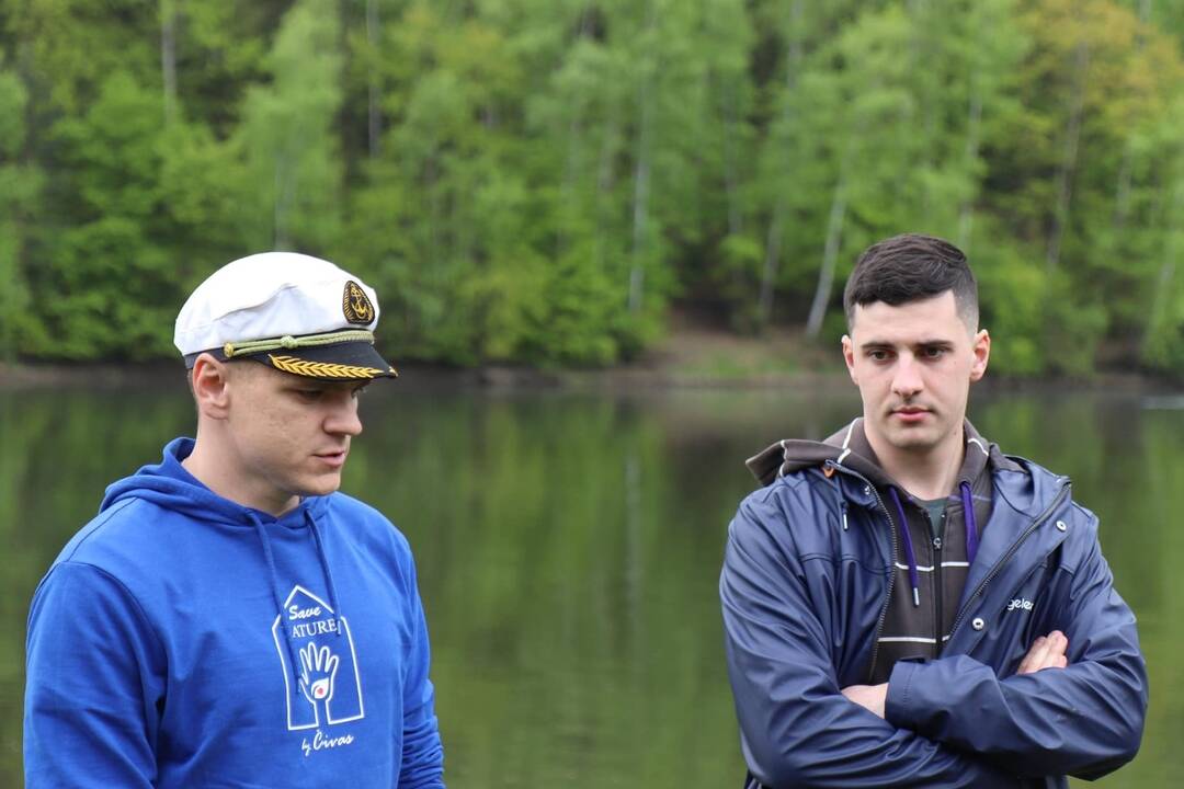 FOTO: Veľká upratovacia akcia na Ružíne. Vyzbierali tri tony odpadu, foto 17