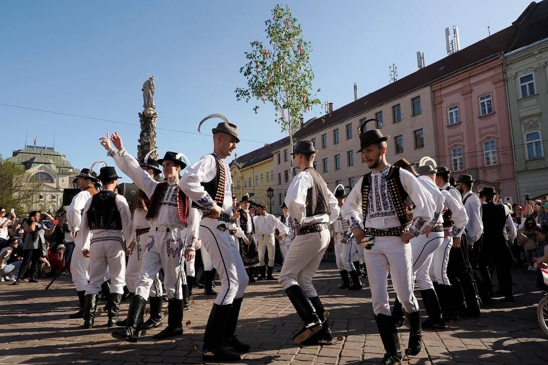 FOTO: Máje zdobia obce a mestá v celom Košickom kraji, foto 2