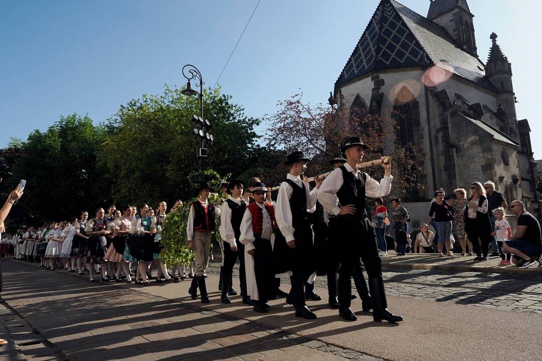 FOTO: Máje zdobia obce a mestá v celom Košickom kraji, foto 5