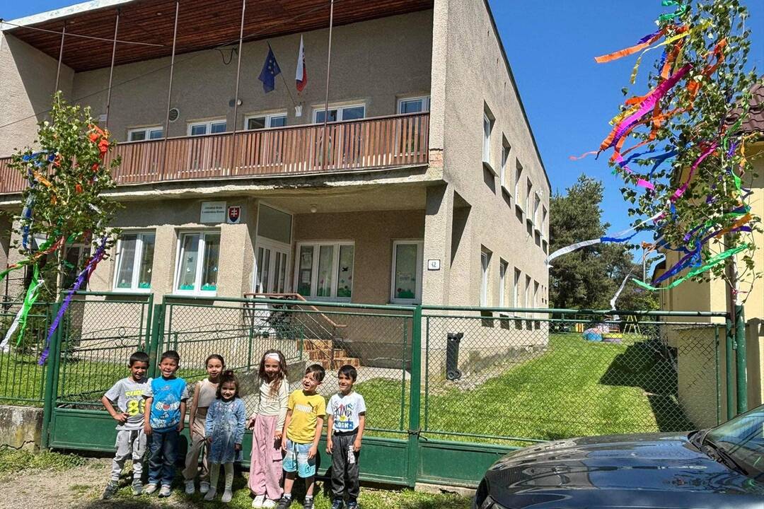 FOTO: Máje zdobia obce a mestá v celom Košickom kraji, foto 6