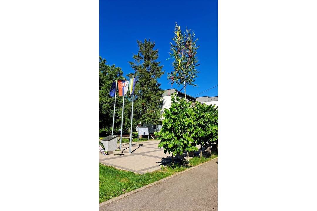 FOTO: Máje zdobia obce a mestá v celom Košickom kraji, foto 8