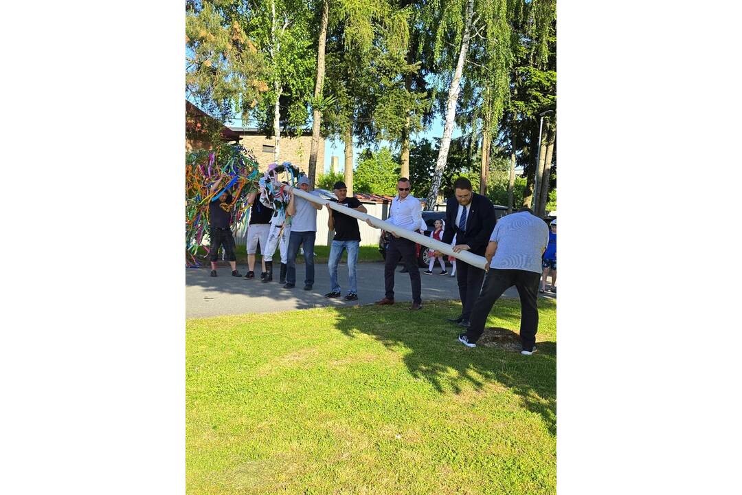 FOTO: Máje zdobia obce a mestá v celom Košickom kraji, foto 9