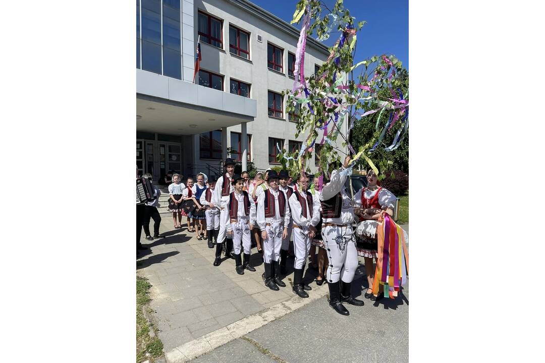 FOTO: Máje zdobia obce a mestá v celom Košickom kraji, foto 17