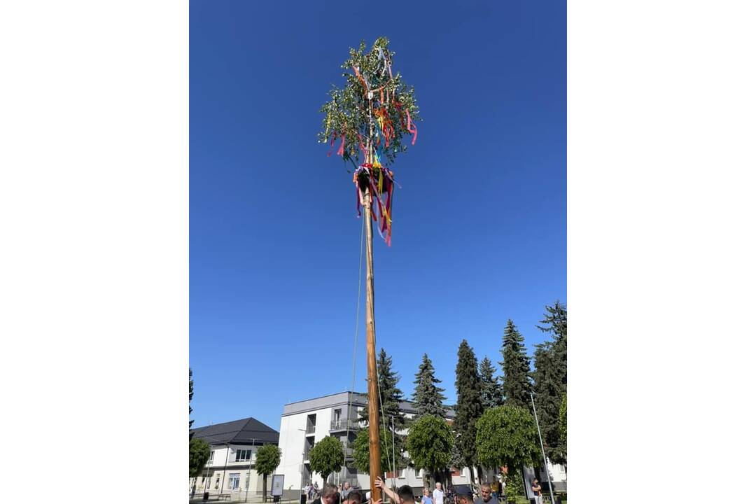 FOTO: Máje zdobia obce a mestá v celom Košickom kraji, foto 19