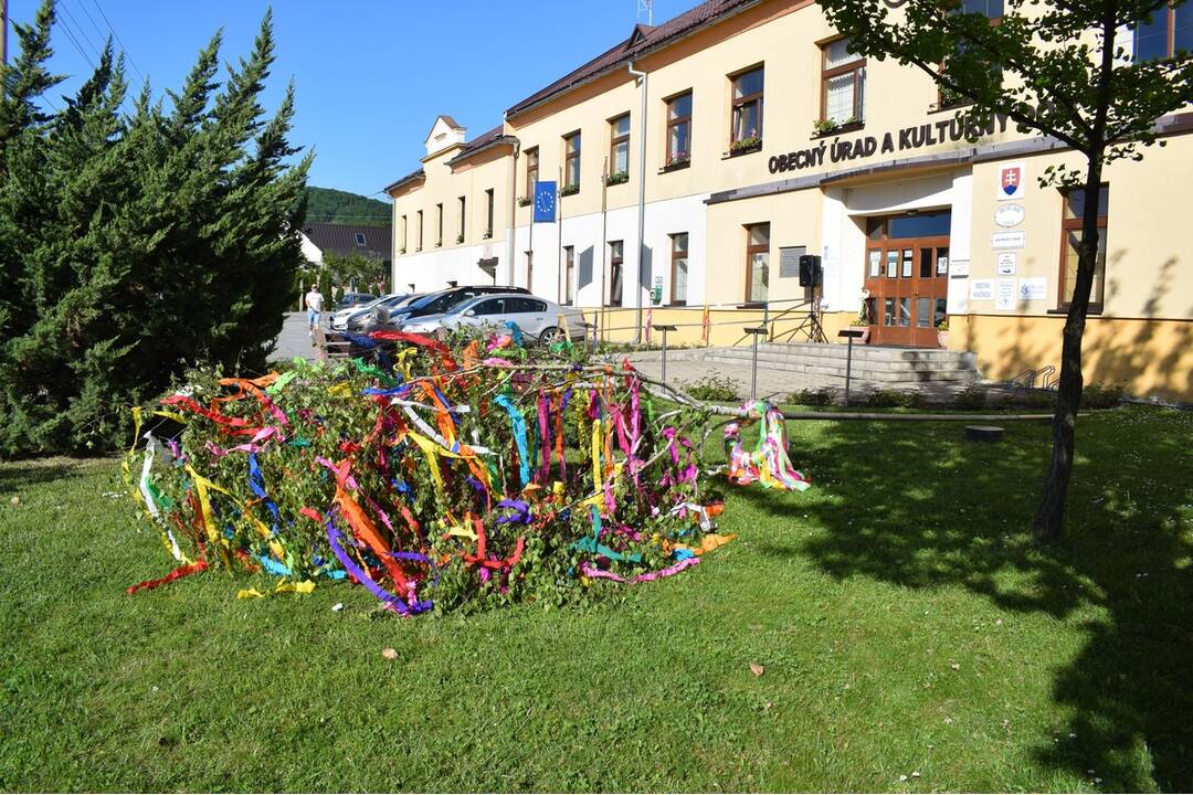 FOTO: Máje zdobia obce a mestá v celom Košickom kraji, foto 20