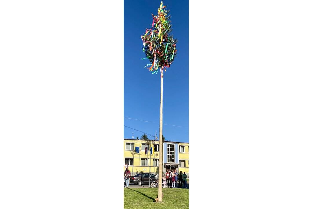 FOTO: Máje zdobia obce a mestá v celom Košickom kraji, foto 26