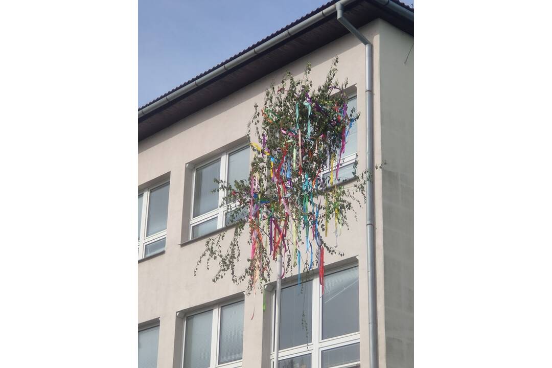 FOTO: Máje zdobia obce a mestá v celom Košickom kraji, foto 28