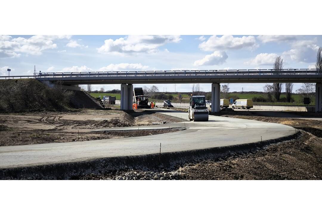 FOTO: Na košickom obchvate pribúdajú mosty a protihlukové steny, foto 1