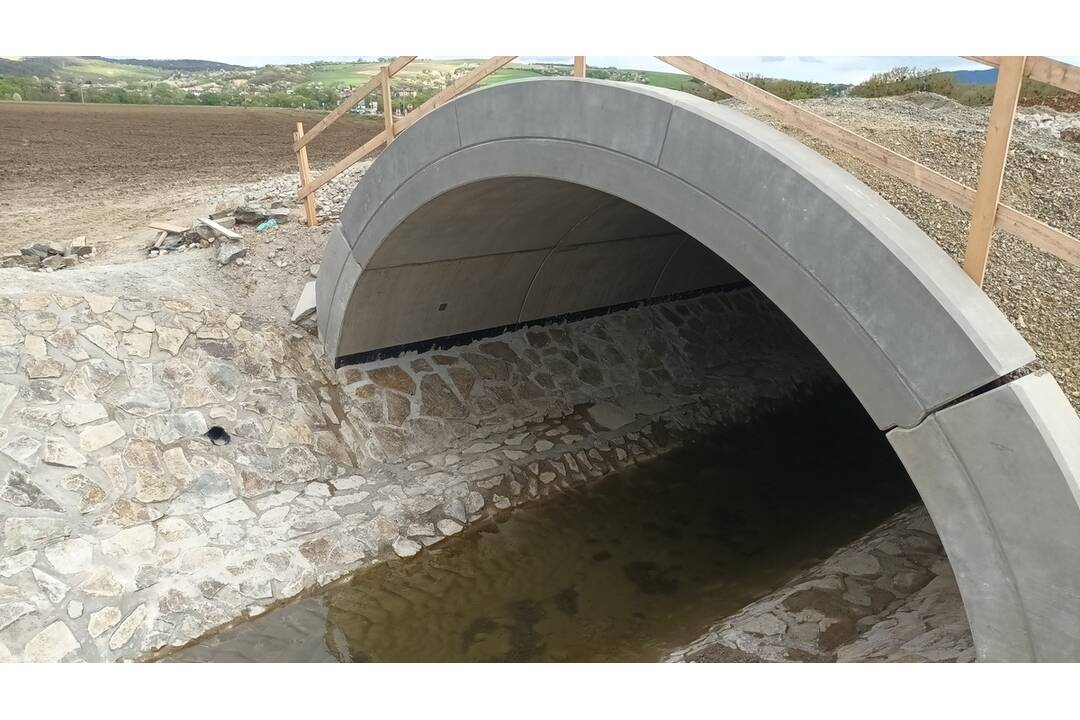 FOTO: Na košickom obchvate pribúdajú mosty a protihlukové steny, foto 7