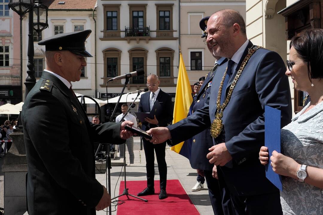 FOTO: Košice ocenili mestských policajtov za ich službu, foto 37