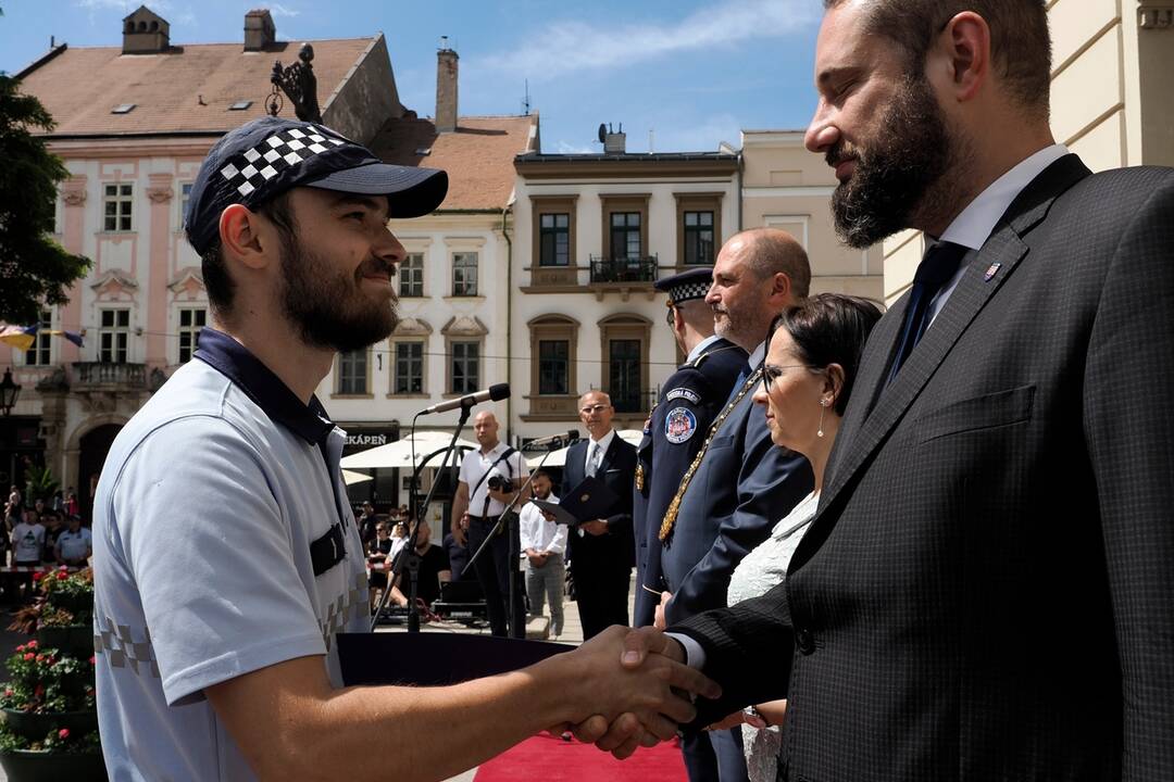 FOTO: Košice ocenili mestských policajtov za ich službu, foto 44