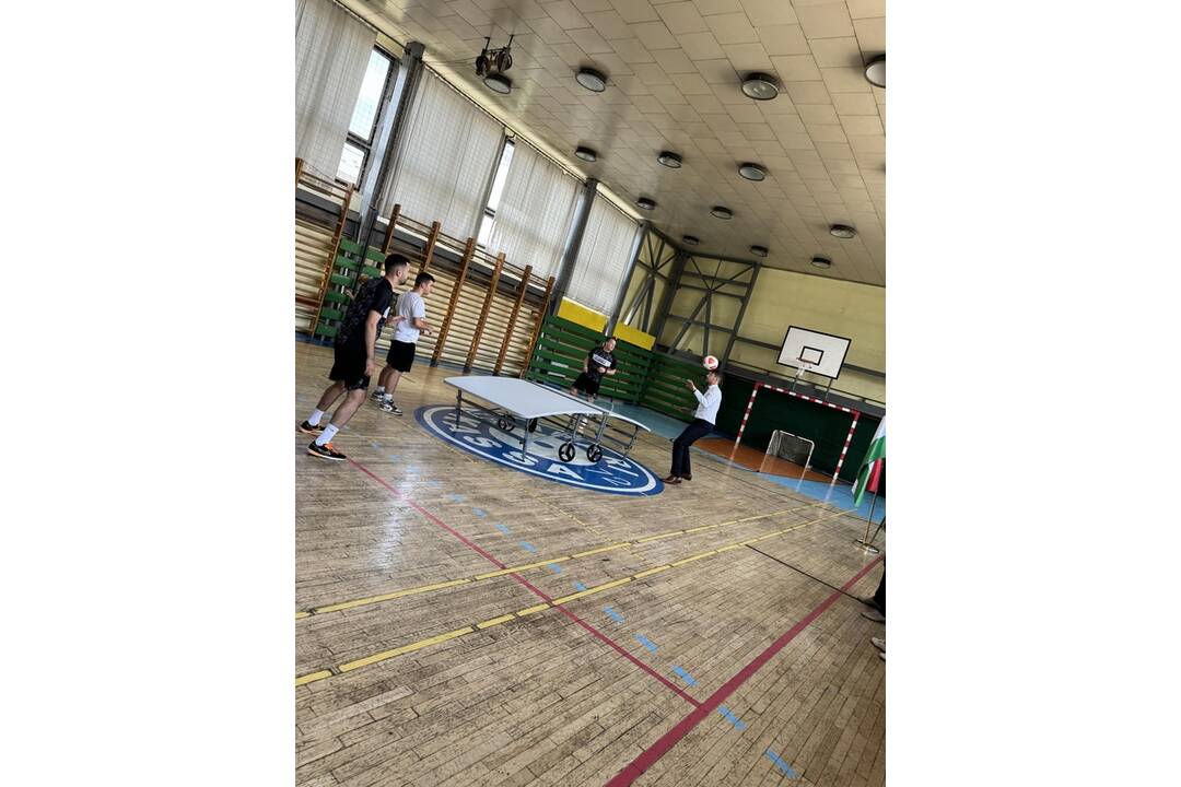 FOTO: Košickí študenti dostali nový teqballový stôl, foto 7