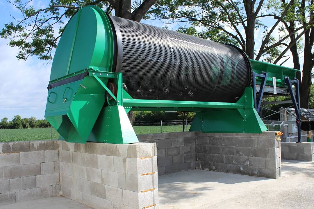 FOTO: V Trebišove otvorili novú kompostáreň, foto 2