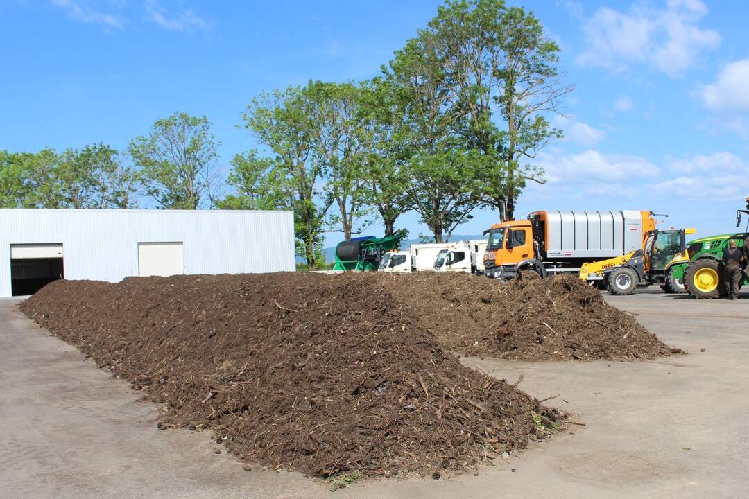 FOTO: V Trebišove otvorili novú kompostáreň, foto 17