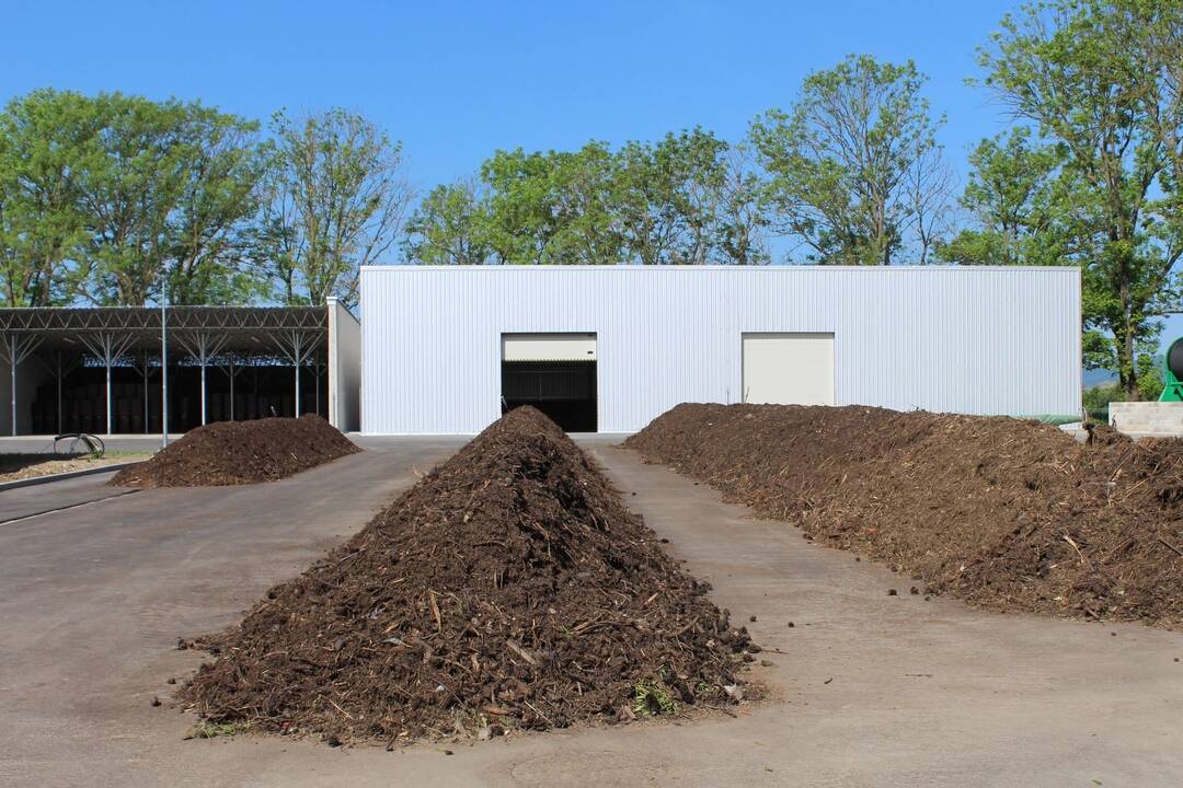 FOTO: V Trebišove otvorili novú kompostáreň, foto 19